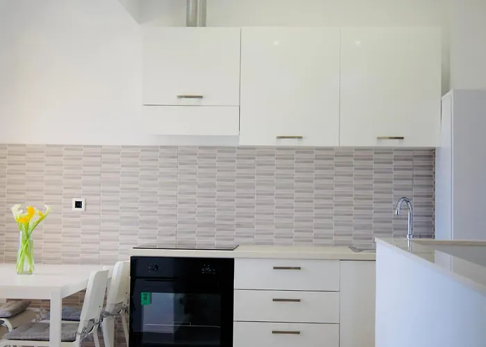 Cosy Nest Apartment *